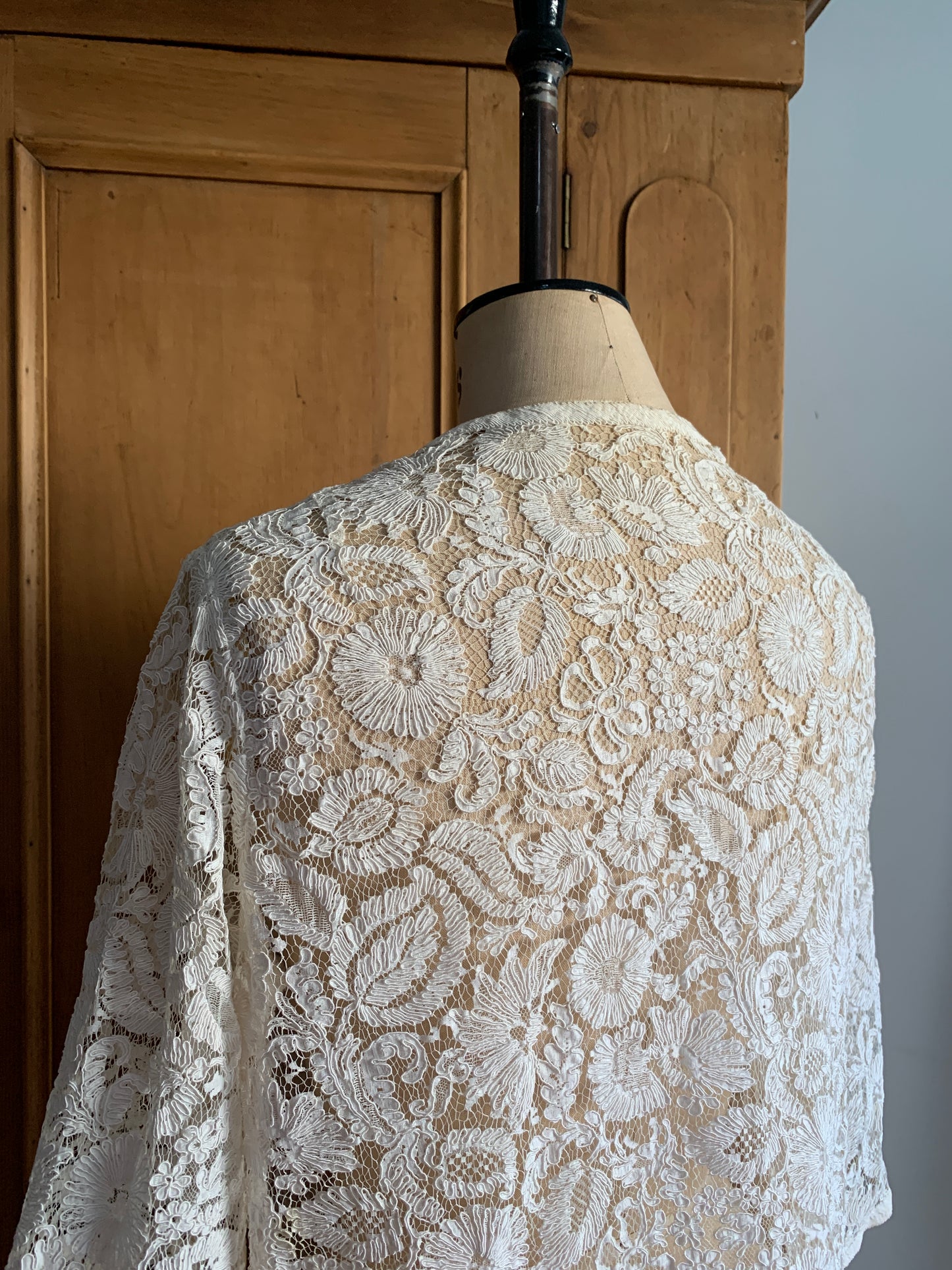 2 The French Finds Collection: 1950’s Cream Lace Blouse