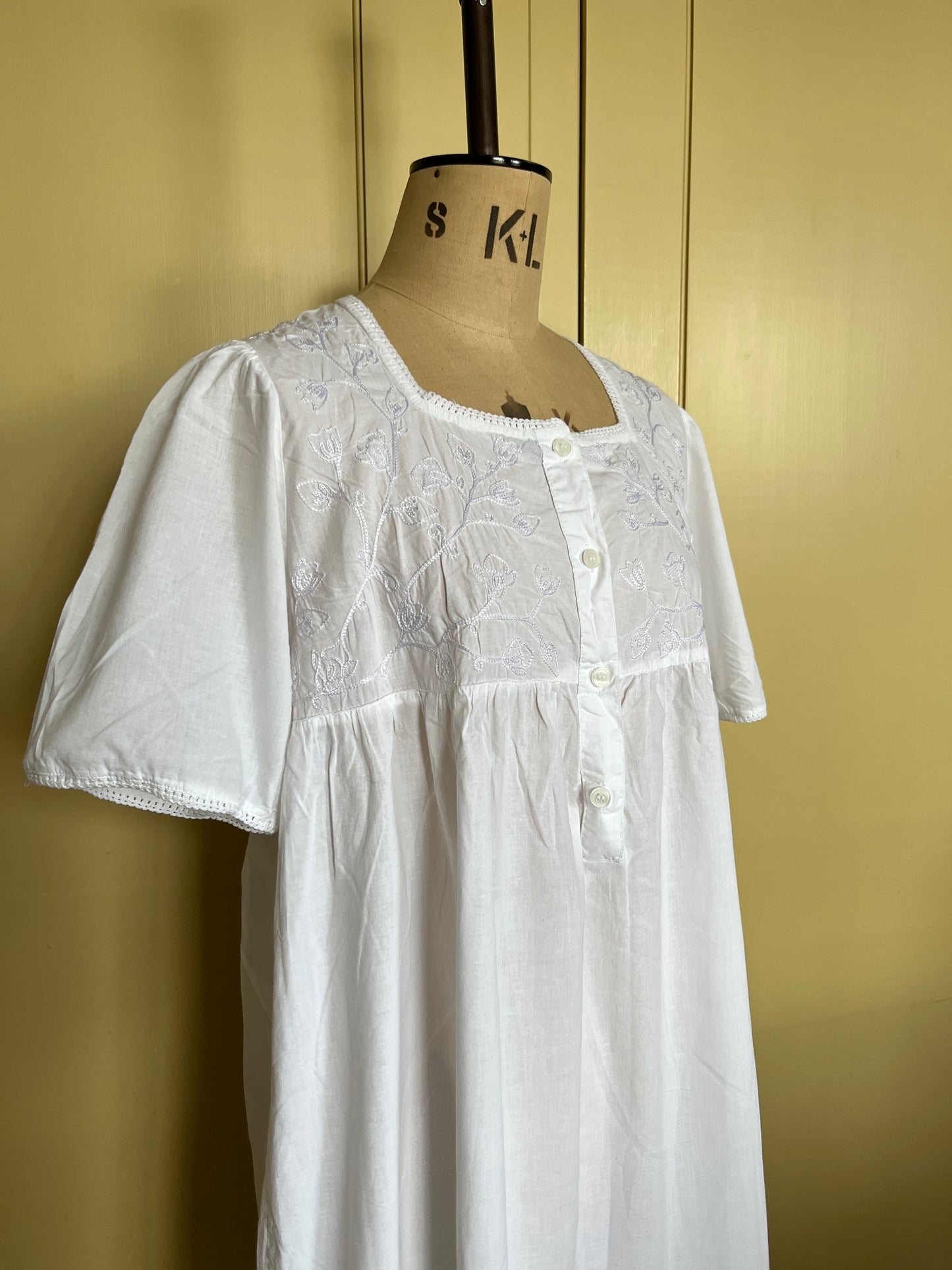 1 Spring Has Sprung Collection: 90’s White Fine Cotton Embroidered Nightgown Full Length Dress