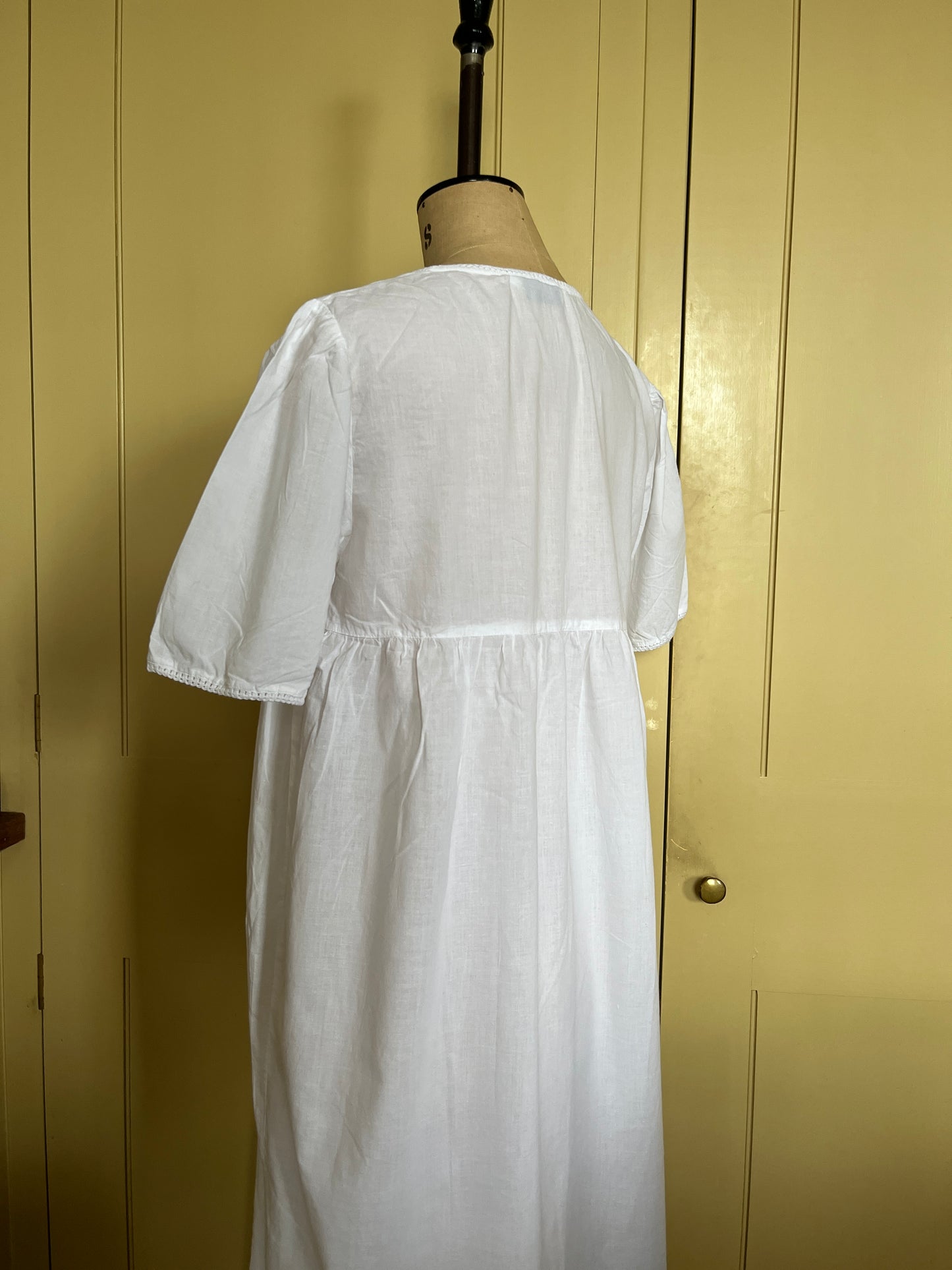 1 Spring Has Sprung Collection: 90’s White Fine Cotton Embroidered Nightgown Full Length Dress
