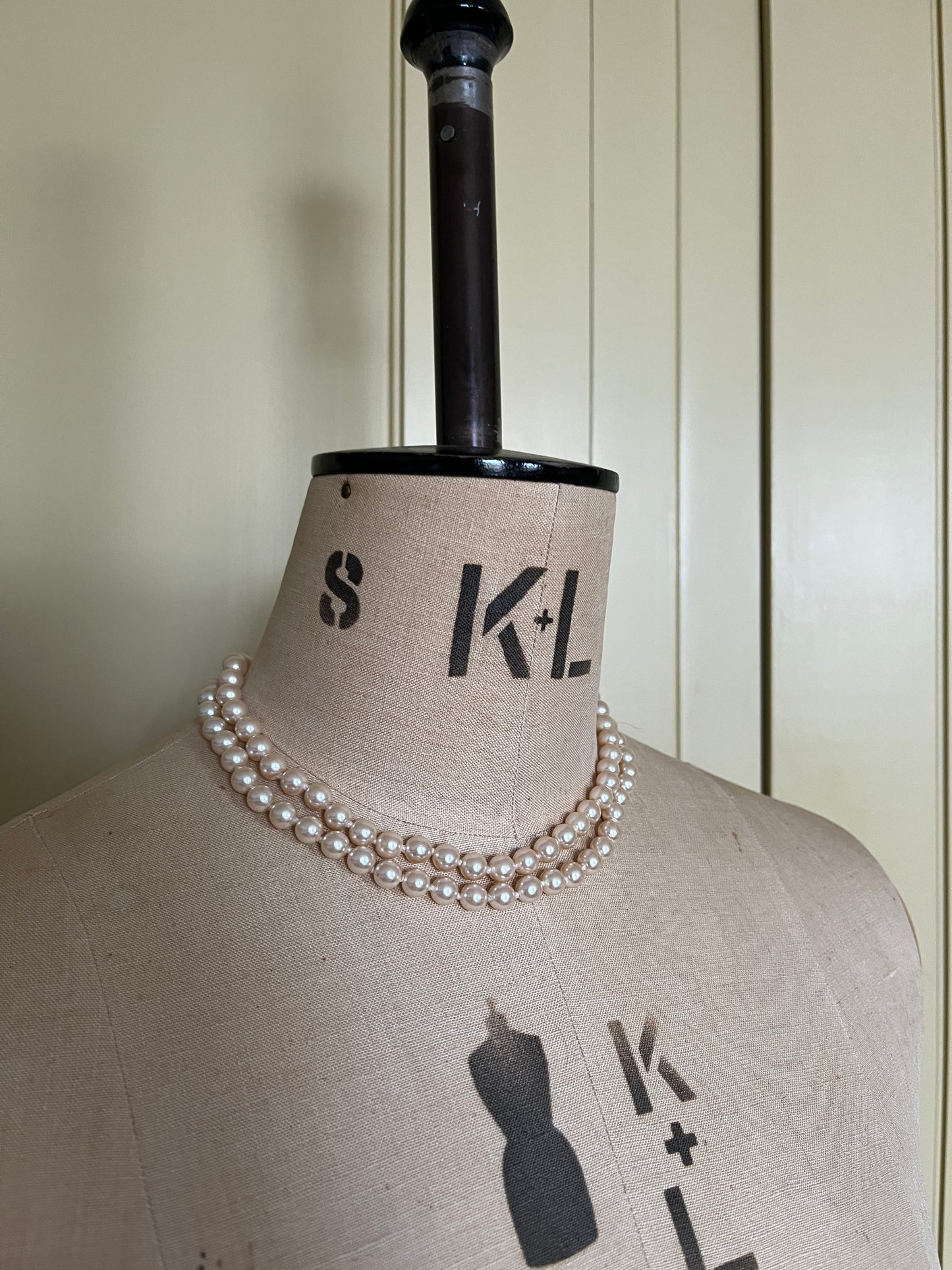 Vintage Glass Pearls with Diamanté Clasp