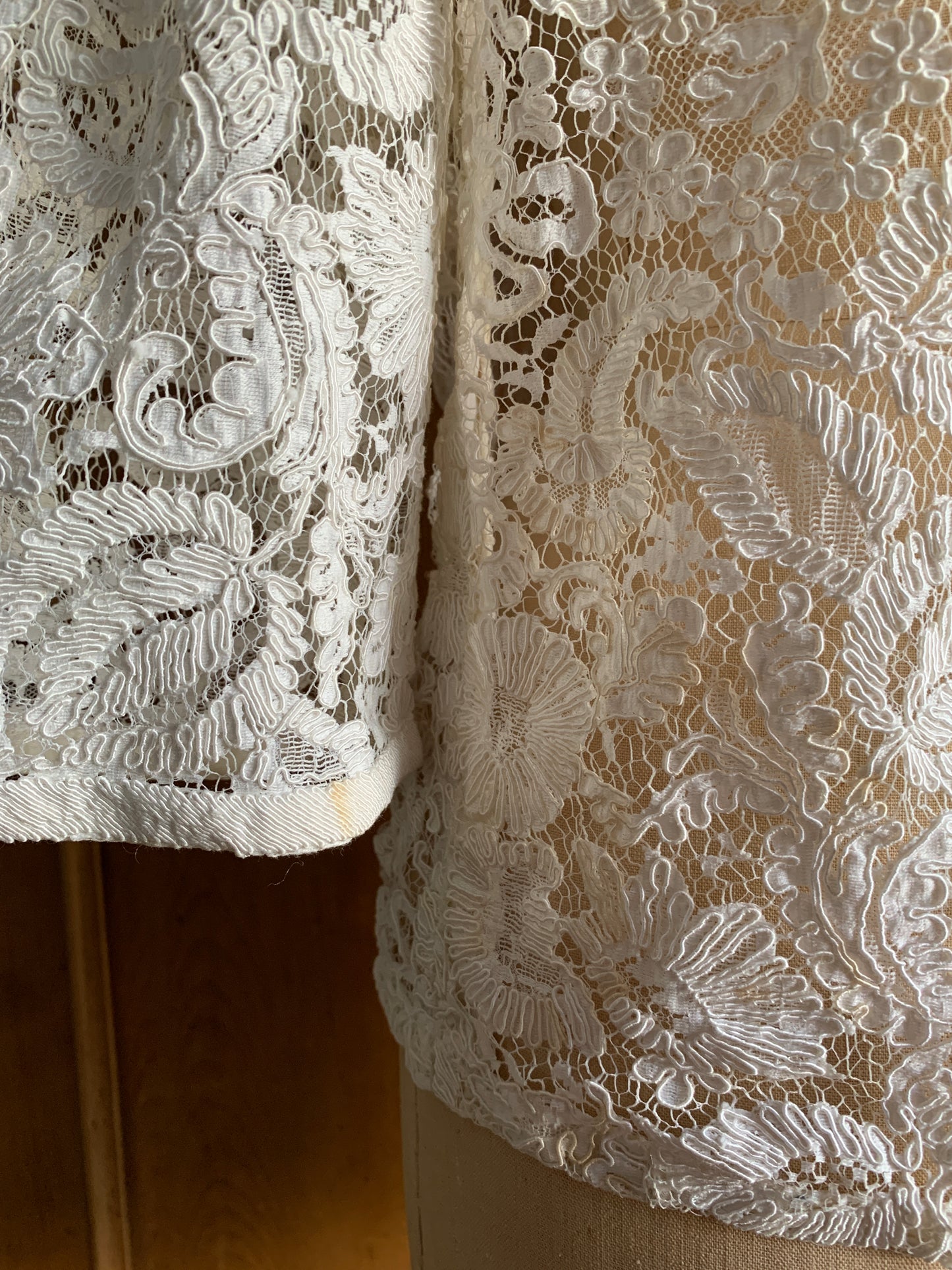 2 The French Finds Collection: 1950’s Cream Lace Blouse