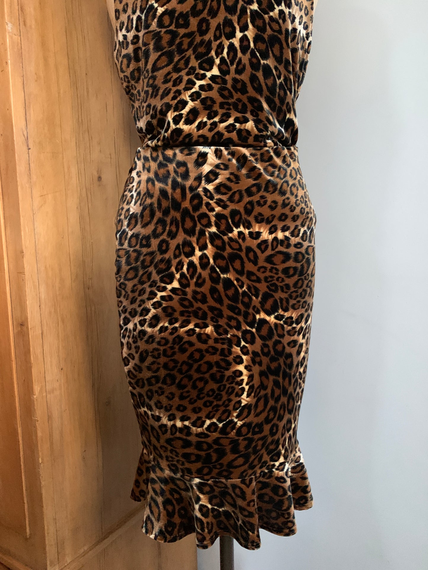 2 The French Finds Collection: ‘5 7 9’ Naughty 90’s Leopard Print Wiggle Two Piece