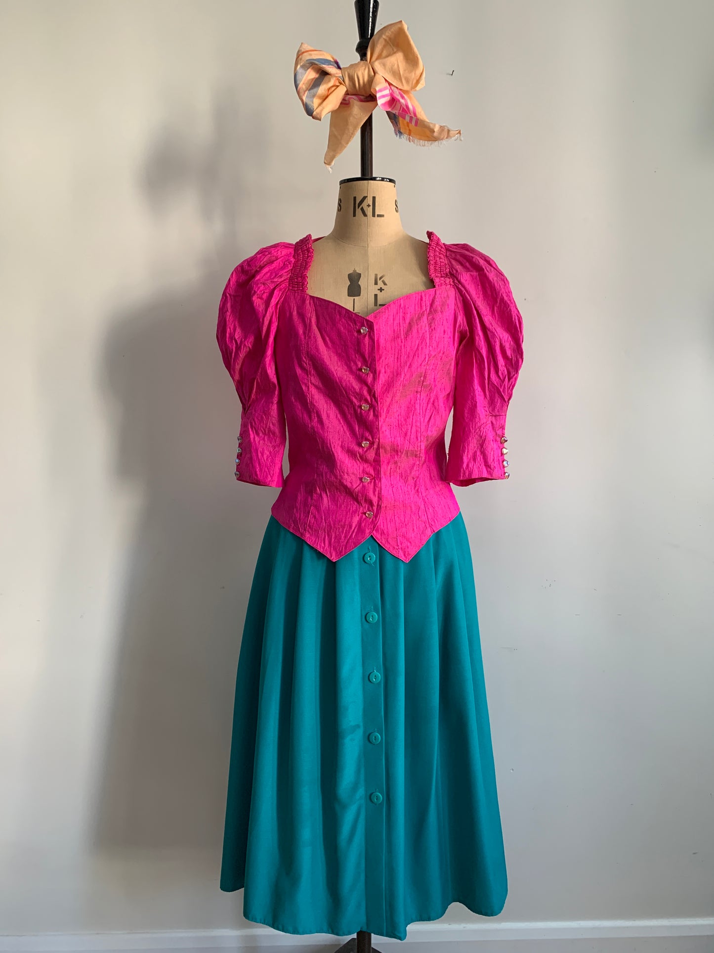 Late 80’s/early 90’s vintage St Michael’s turquoise button down full skirt
