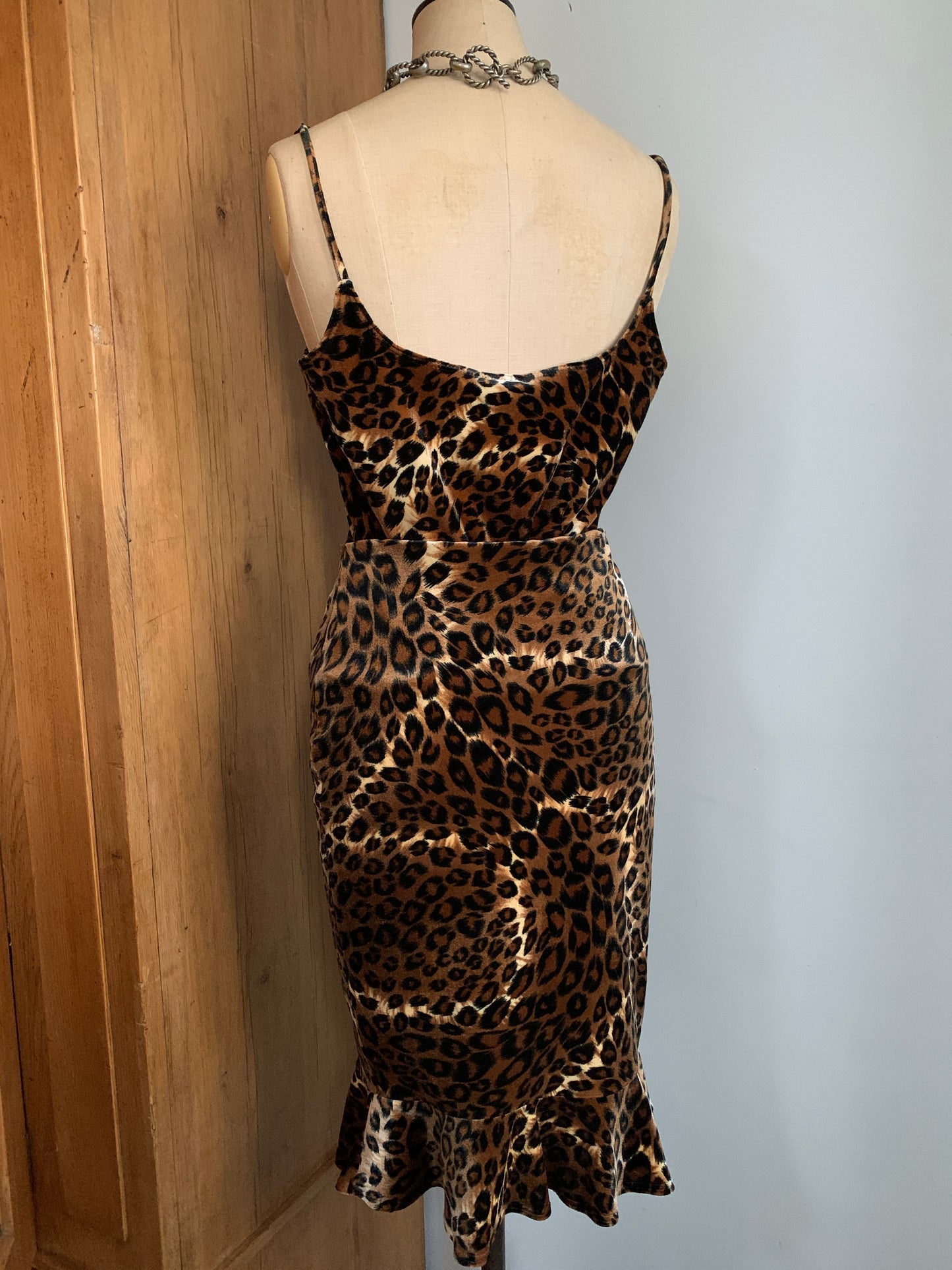 2 The French Finds Collection: ‘5 7 9’ Naughty 90’s Leopard Print Wiggle Two Piece