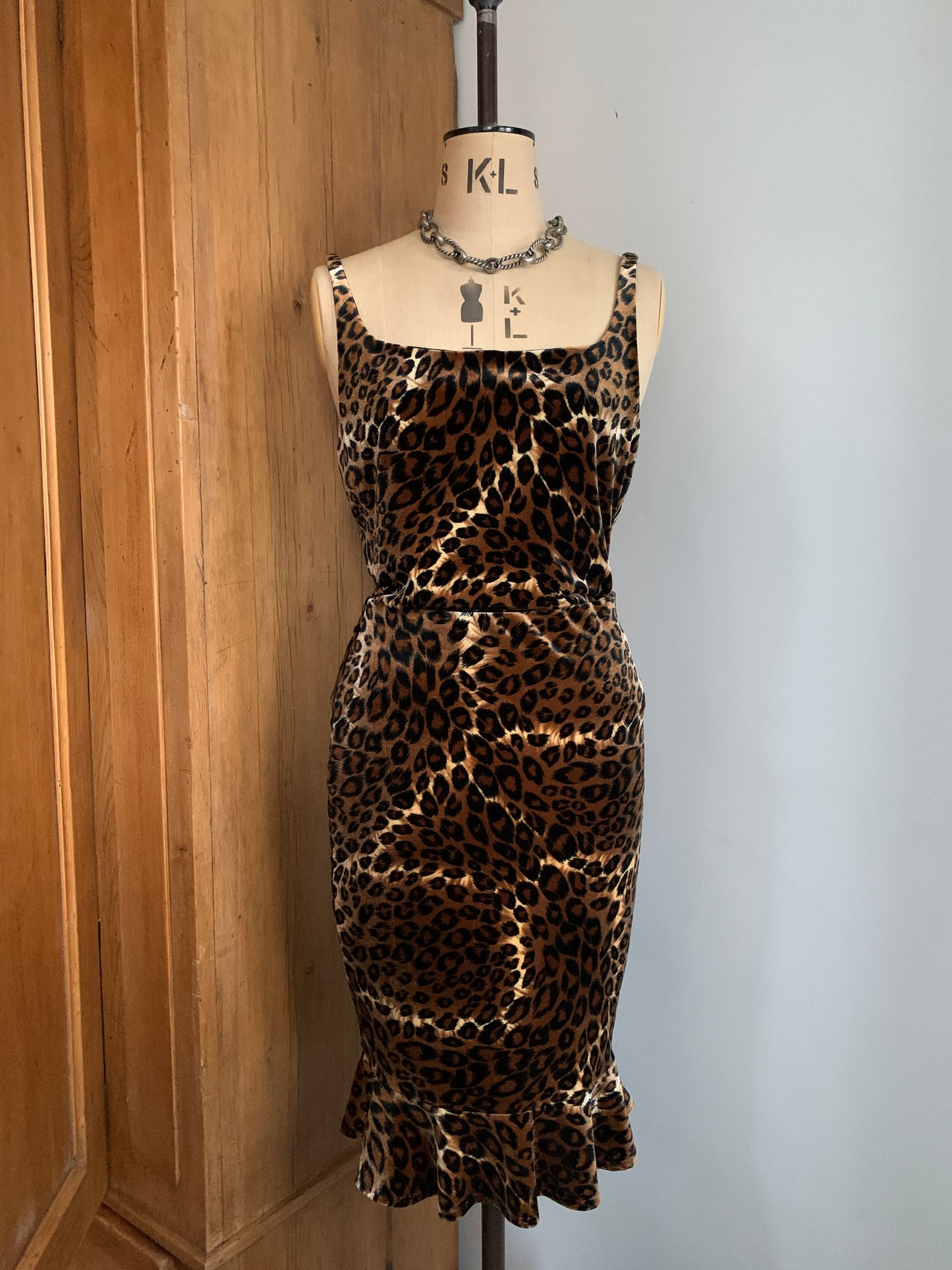 2 The French Finds Collection: ‘5 7 9’ Naughty 90’s Leopard Print Wiggle Two Piece