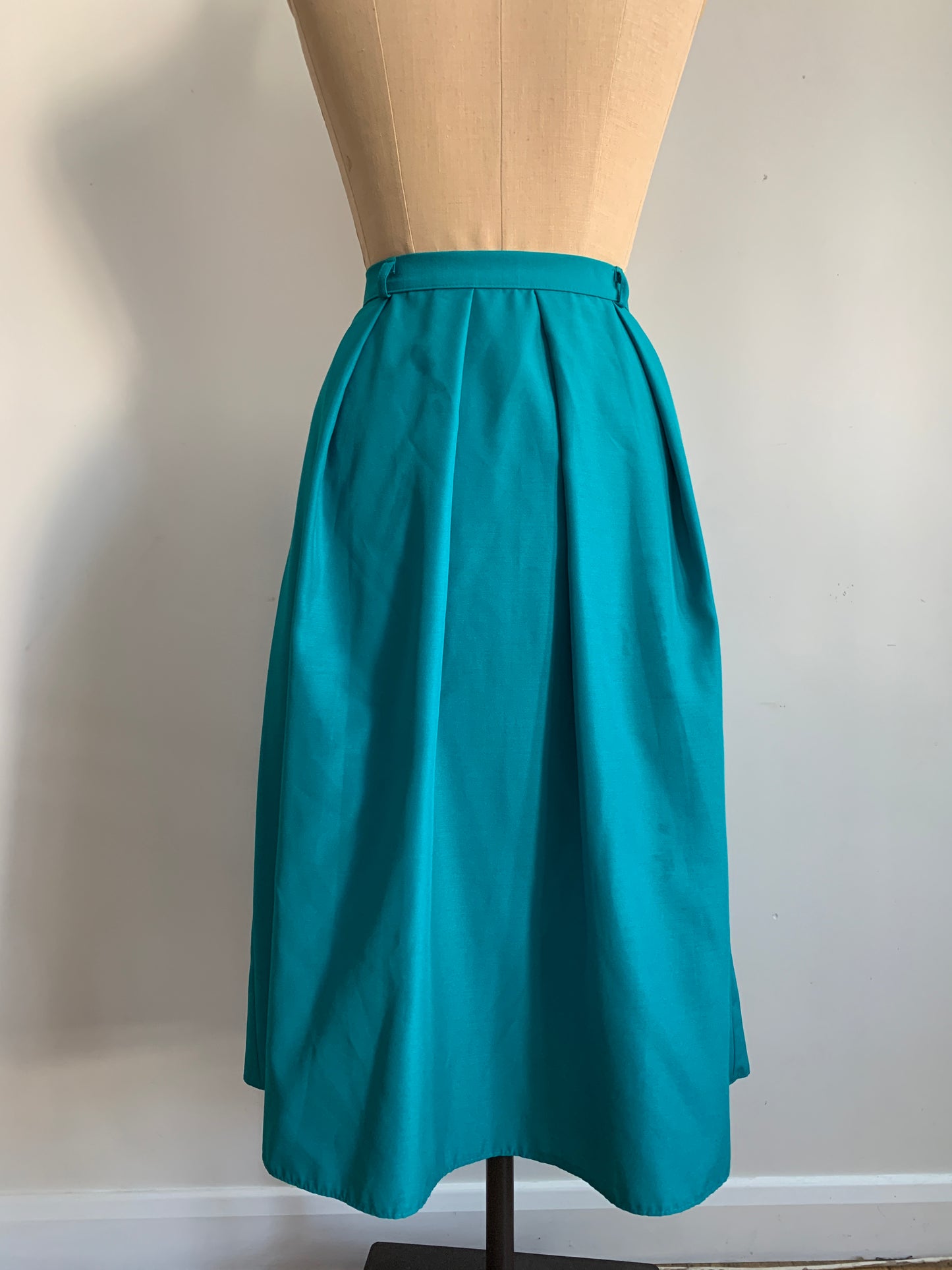 Late 80’s/early 90’s vintage St Michael’s turquoise button down full skirt